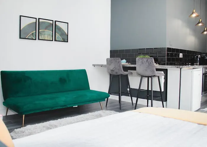 Effortless Living: Fully Equipped Studio