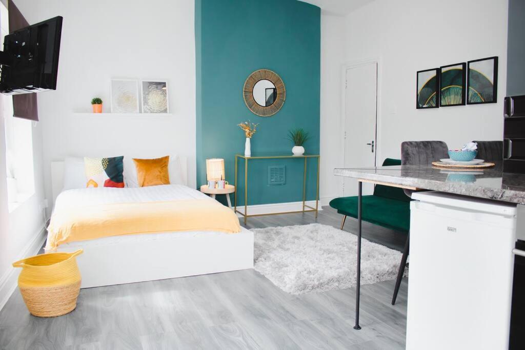 Apartment Effortless Living: Fully Equipped Studio Liverpool