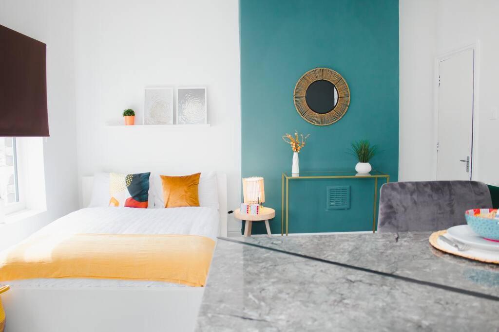 Effortless Living: Fully Equipped Studio Liverpool