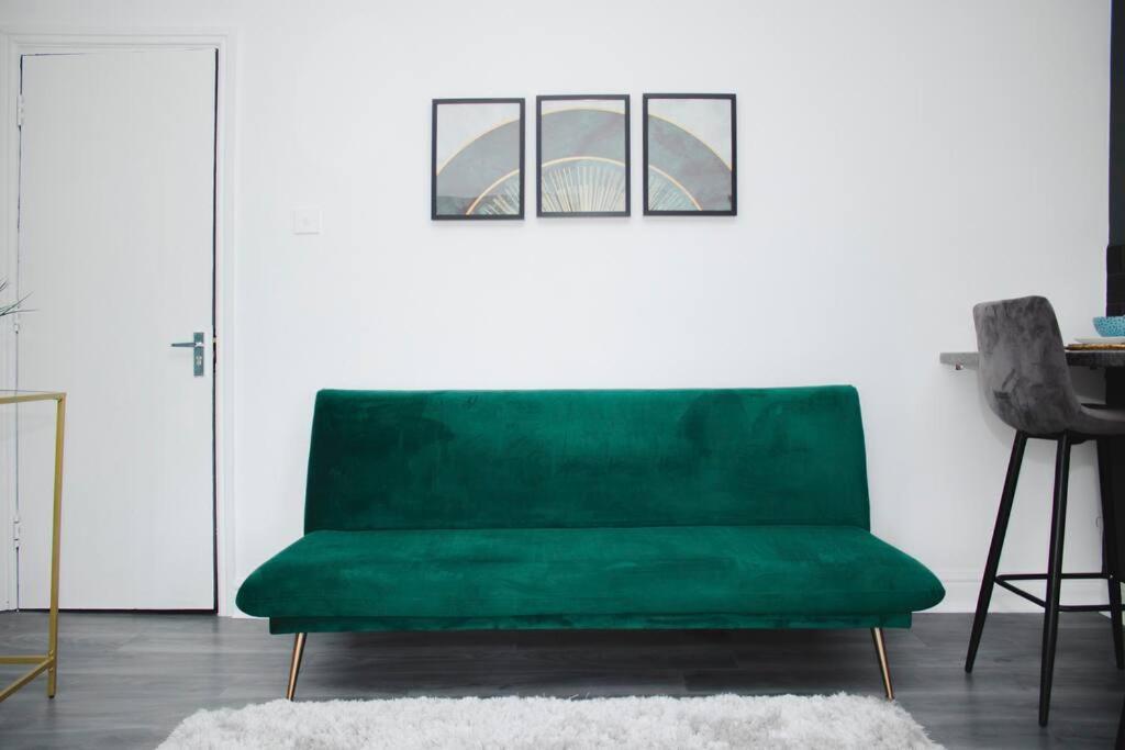 Apartment Effortless Living: Fully Equipped Studio *
