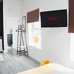 Effortless Living: Fully Equipped Studio